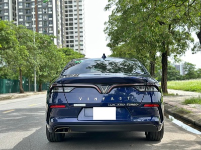 Bán xe Vinfast Lux A2.0 Turbo 2022, màu xanh. 1