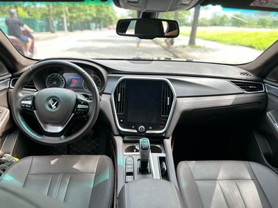 Bán xe Vinfast Lux A2.0 Turbo 2022, màu xanh. 8