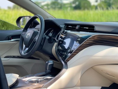 Bán xe Toyota Camry 2.5Q 2021, màu đen. 7