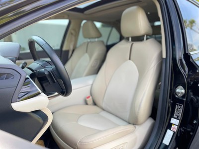 Bán xe Toyota Camry 2.5Q 2021, màu đen. 9