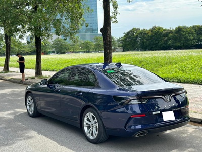 Bán xe Vinfast Lux A2.0 Turbo 2022, màu xanh. 4