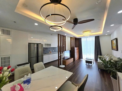 Chung cư Saigon Airport, Bạch Đằng, TB: 98m2, 2p ngủ, nội thất cao cấp, 20tr 2
