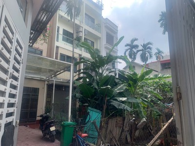 Hiếm trong phân khúc - nhà mới, dt rộng - gần phố - ô chờ thang máy 0