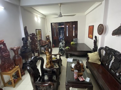 Nhà đẹp 2 tầng, hẻm ô tô gần celadon city 5,5 tỷ 0