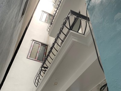 NHÀ MỚI THANG MÁY QUẬN HAI BÀ TRƯNG 42m2 5 tầng ngõ rộng thông tứ phía giá chỉ 8.9 tỷ 0