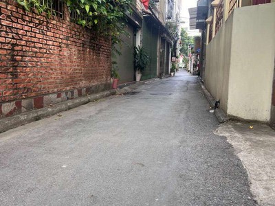 Bán nhà c4 ở việt hưng long biên cách 1 nhà ra mặt đường oto tránh diện tích 35m, 4 tỷ 9 1