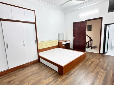 Bán nhà cầu giấy, cầu giấy, ngõ nông, đủ đồ ở ngay, 30m2, 4 tầng, mt 4m, chỉ 9.5 tỷ 1