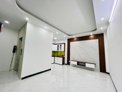 NHÀ MỚI THANG MÁY QUẬN HAI BÀ TRƯNG 42m2 5 tầng ngõ rộng thông tứ phía giá chỉ 8.9 tỷ 3