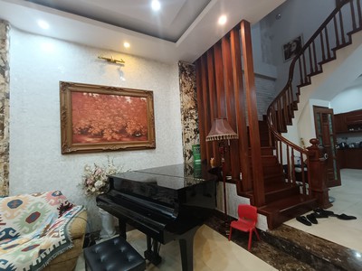 Bán nhà hoàng hoa thám hai thoáng 45m 4 tầng mặt tiền 4,5m giá chào 8.5 tỷ 1
