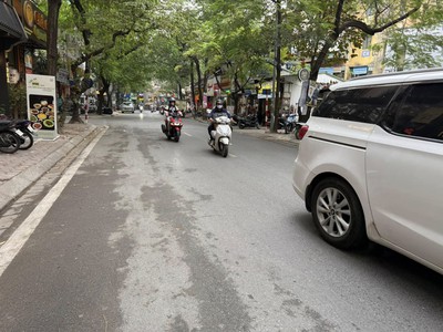 Bán nhà phân lô phố nguyên hồng - đống đa, 36m2 oto tránh - kinh doanh giá 16,3 tỷ 0