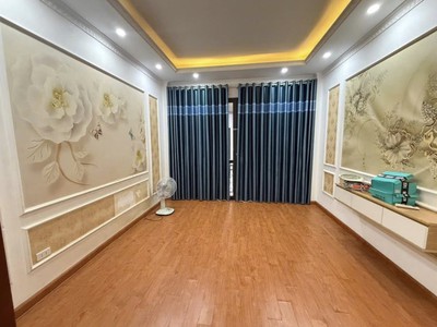 Bán nhà ô tô vào tại đông dư gia lâm xây 4 tầng đủ nội thất hơn 4 tỷ 2
