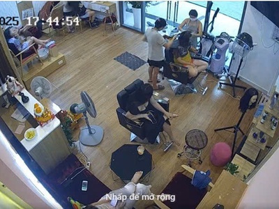 Sang nhượng tiệm nail, gội đầu đường phạm thế hiển, phường 6 0