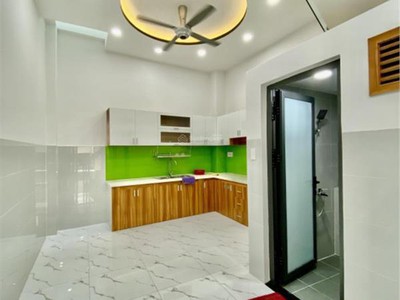 Bán nhà 3 tầng 58m2 hxh hoà bình, hiệp tân, tân phú - 5.5 tỷ - sổ hồng 4