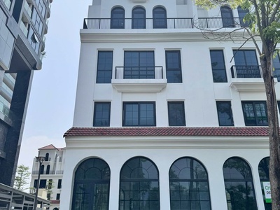 Cần bán nhanh  siêu phẩm shophouse 2 mặt tiền sunshine golden river giá tốt 0