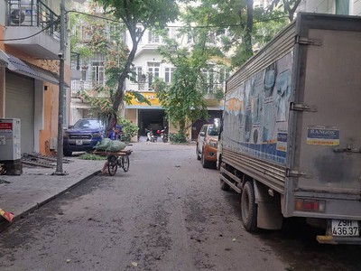 Nhà lk khu đô thị đô nghĩa, nhà 2 mặt tiền, giao thông thuận lợi, oto chạy vòng quanh nhà, phù hợp 3