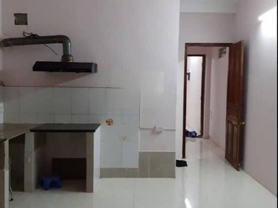 Cho thuê nhà ngõ ô tô hoàng văn thái 3 tầng x 45m2, 4 ngủ, 11.5 tr vp c.ty, kd, ở gđ, nhóm 3