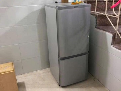 Cho thuê nhà 52 phố nguyễn trãi 4 tầng x 25m2, 9 triệu vp cty, kd onl, ở gđ, nhóm 4 em 4