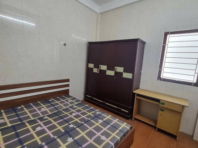 Cho thuê phố lĩnh nam, 4 tầng x 40m2, 5 ngủ, 11 triệu làm vp c.ty, ở gđ, nhóm 1