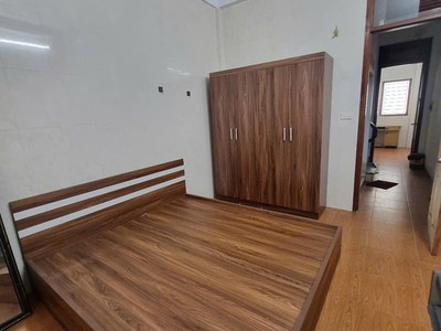 Cho thuê phố lĩnh nam, 4 tầng x 40m2, 5 ngủ, 11 triệu làm vp c.ty, ở gđ, nhóm 2