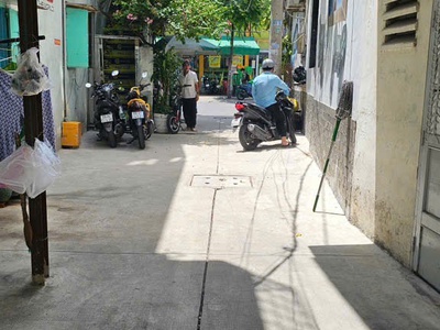 Bán nhà trần bình trọng 3,8m x 10m, hẻm xe hơi cách 1 căn là mặt tiền đường quận 5, giá tốt 3