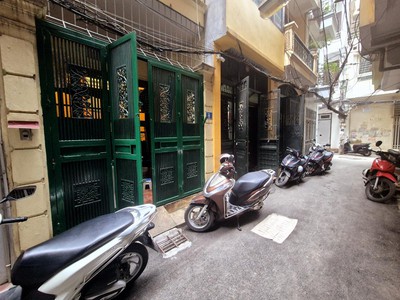 Vị trí đắc địa, nhà phân lô, ô tô đỗ cửa, ngõ thông cầu giấy, quan hoa, dương quảng hàm, nguyễn 0