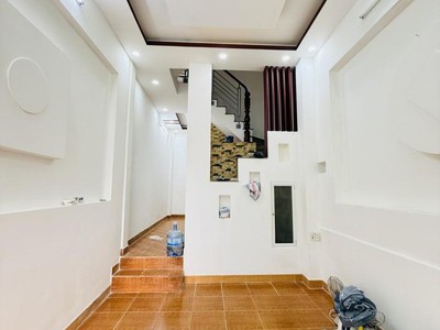 Bán ngôi nhà 4 tầng cmt8, quận 10   diện tích s 38m  giá bán nhỉnh 6 tỷ 0