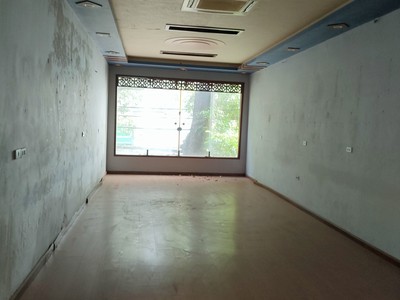 Cho thuê gấp giá rẻ trương định 100m, 1 sàn, mặt tiền 5m, 12 tr/th hoàng mai. 3