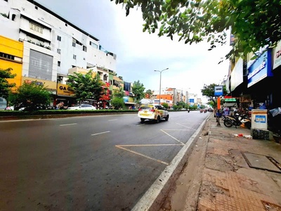 Bán nhà mặt tiền cộng hòa, phường 13, tân bình,gần etown, 7.3x23m, cấp 4, 45 tỷ. 0