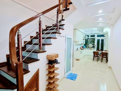 Bán nhà xuân la - 45m  x 6 tầng - 2 thoáng trước sau - ngõ thông võ chí công   chỉ 9.6 tỷ 0