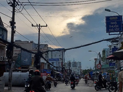 Nhà đẹp ngang khủng 10m   hẻm xe hơi ô tô ngủ trong nhà - cách mặt tiền nguyễn thị định chỉ 20 mét 2