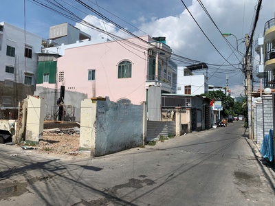 Bán đất lô góc 2 mt đẹp hồ xuân hương phước hoà nha trang  dt 114m2 giá 5 ty 580 lh  e hong 0