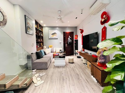 Mặt ngõ đê la thành 7 tầng thang máy kinh doanh siêu đỉnh giá 16 tỷ 2