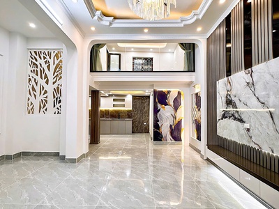Hoa hậu ̂́ ̣  mặt tiền hơn 5m - kết cấu 3,5 tầng - ôto đỗ ngày đêm cách nhà 1