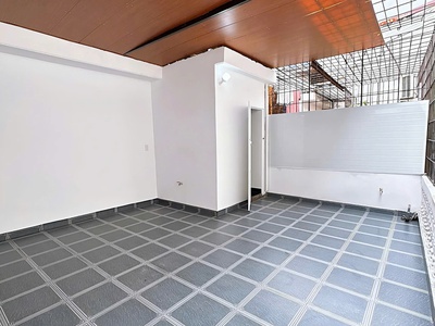 Hoa hậu ̂́ ̣  mặt tiền hơn 5m - kết cấu 3,5 tầng - ôto đỗ ngày đêm cách nhà 4