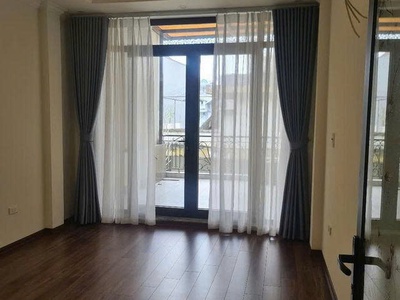 Nhà mới mặt ngõ thông ô tô qua phố nguyễn văn cừ cừ 72m2,4 tầng 13.5 tỷ long biên. 1
