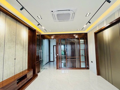 Bán nhà 4 tầng có thang máy KDC Ngọc Châu, Đồng Triều, TP HD, 81m2, mt 4.5m, 5 ngủ 0
