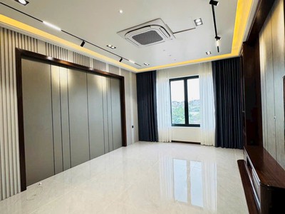 Bán nhà 4 tầng có thang máy KDC Ngọc Châu, Đồng Triều, TP HD, 81m2, mt 4.5m, 5 ngủ 2