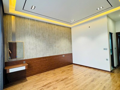 Bán nhà 4 tầng có thang máy KDC Ngọc Châu, Đồng Triều, TP HD, 81m2, mt 4.5m, 5 ngủ 3