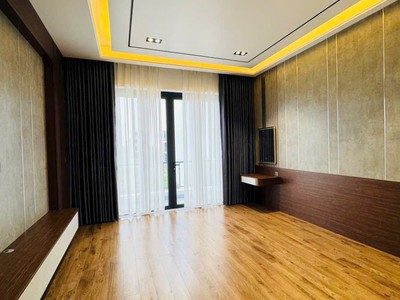 Bán nhà 4 tầng có thang máy KDC Ngọc Châu, Đồng Triều, TP HD, 81m2, mt 4.5m, 5 ngủ 4