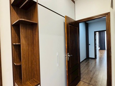 Bán nhà 4 tầng có thang máy KDC Ngọc Châu, Đồng Triều, TP HD, 81m2, mt 4.5m, 5 ngủ 6