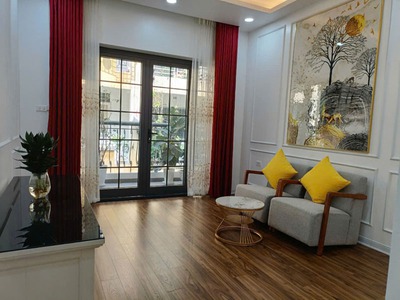 Cần bán 46m2 nhà 4 tầng ngõ 447 Ngọc Lâm. Đường ô tô tránh, có vỉa hè 5