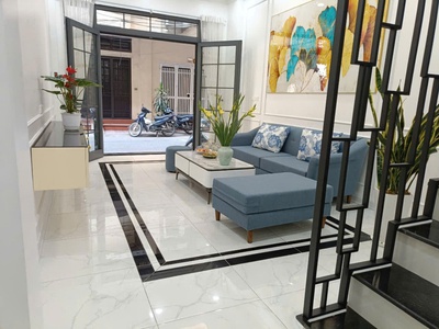 Cần bán 46m2 nhà 4 tầng ngõ 447 Ngọc Lâm. Đường ô tô tránh, có vỉa hè 12