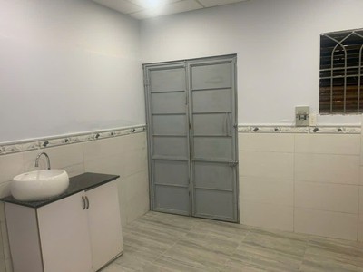 Nhà đẹp trung tâm Linh Đông nhỉnh 4,x Tỷ cạnh Phạm Văn Đồng. 2