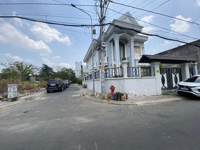 Nhà đẹp trung tâm Linh Đông nhỉnh 4,x Tỷ cạnh Phạm Văn Đồng. 0