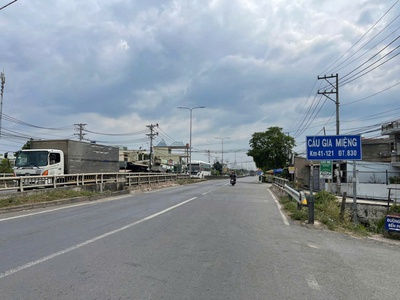 535m2 đất thổ vườn ấp 9, xã Lương Hòa,Bến Lức ,Long An giá 3,5 tỷ 0