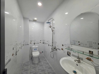 Bán nhà sổ riêng hẻm xe hơi tại TT Nhà Bè - Diện tích: 4,3m x 20m- Giá: 5TỶ580. 6
