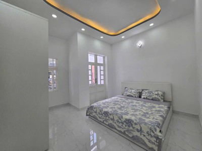Bán nhà sổ riêng hẻm xe hơi tại TT Nhà Bè - Diện tích: 4,3m x 20m- Giá: 5TỶ580. 8