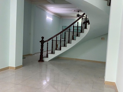Cho thuê nhà 1t2l gần siêu thị big c tân hiệp 3phòng ngủ giá rẻ 0