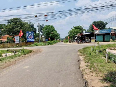 Bán gấp 6 lô  30X40  1200M Đất thổ cư liền kề, Sổ riêng gần QL 13 SÁT CHỢ. GIÁ 290TR/SỔ 2