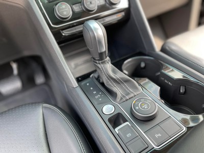Bán xe Volkswagen Teramont 2.0 AT 2023 màu đen. 10